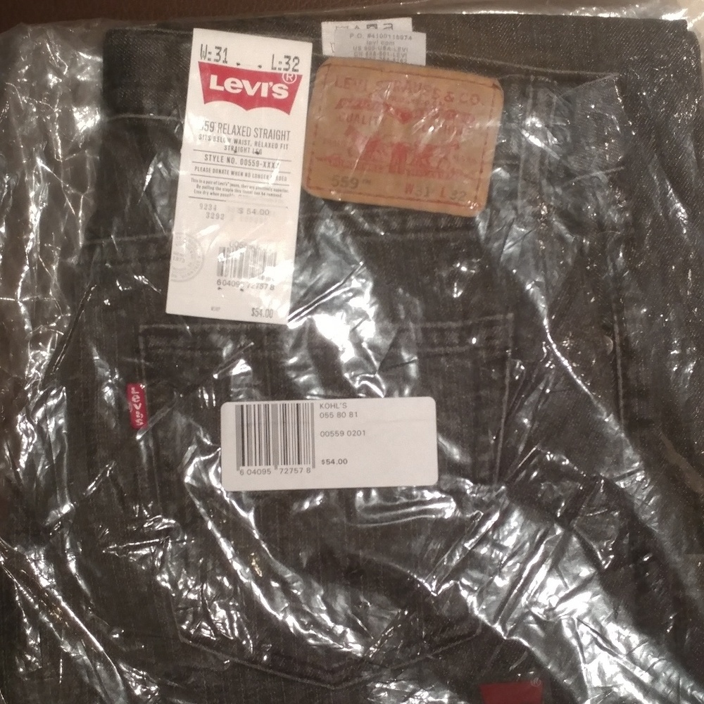 Levis